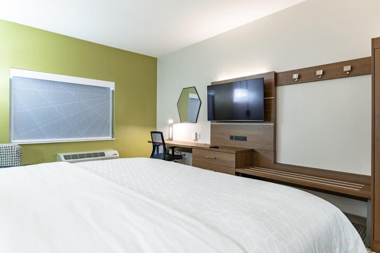 Express & - By Ihg Hotel